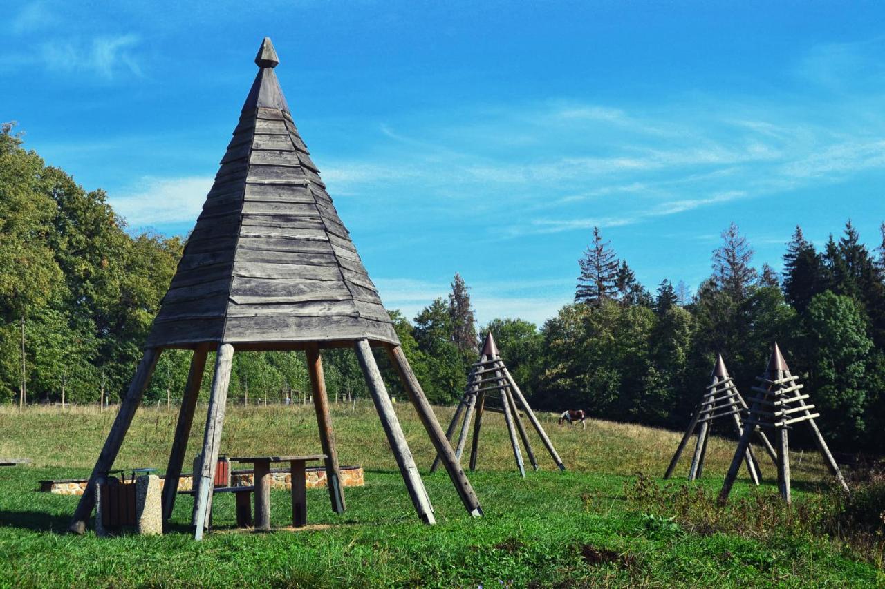 Chatova Osada Na Skalkach Nový Jičín المظهر الخارجي الصورة